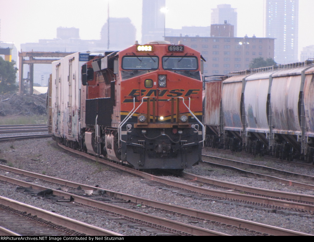 BNSF 6982